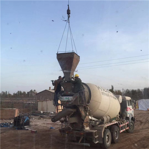 康平县“精准瞄准”—— 吊车的 “定位导航” 技术