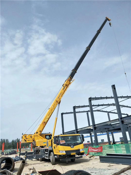 康平县超高层建筑钢结构吊装案例